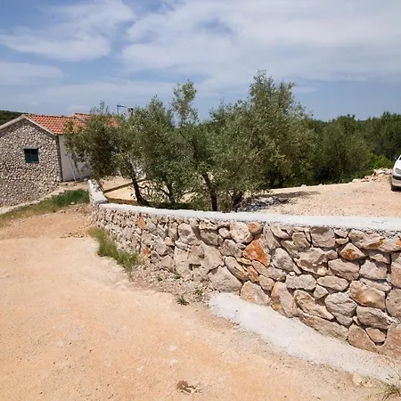 Secluded Fisherman's Cove Soline, Pasman - 499